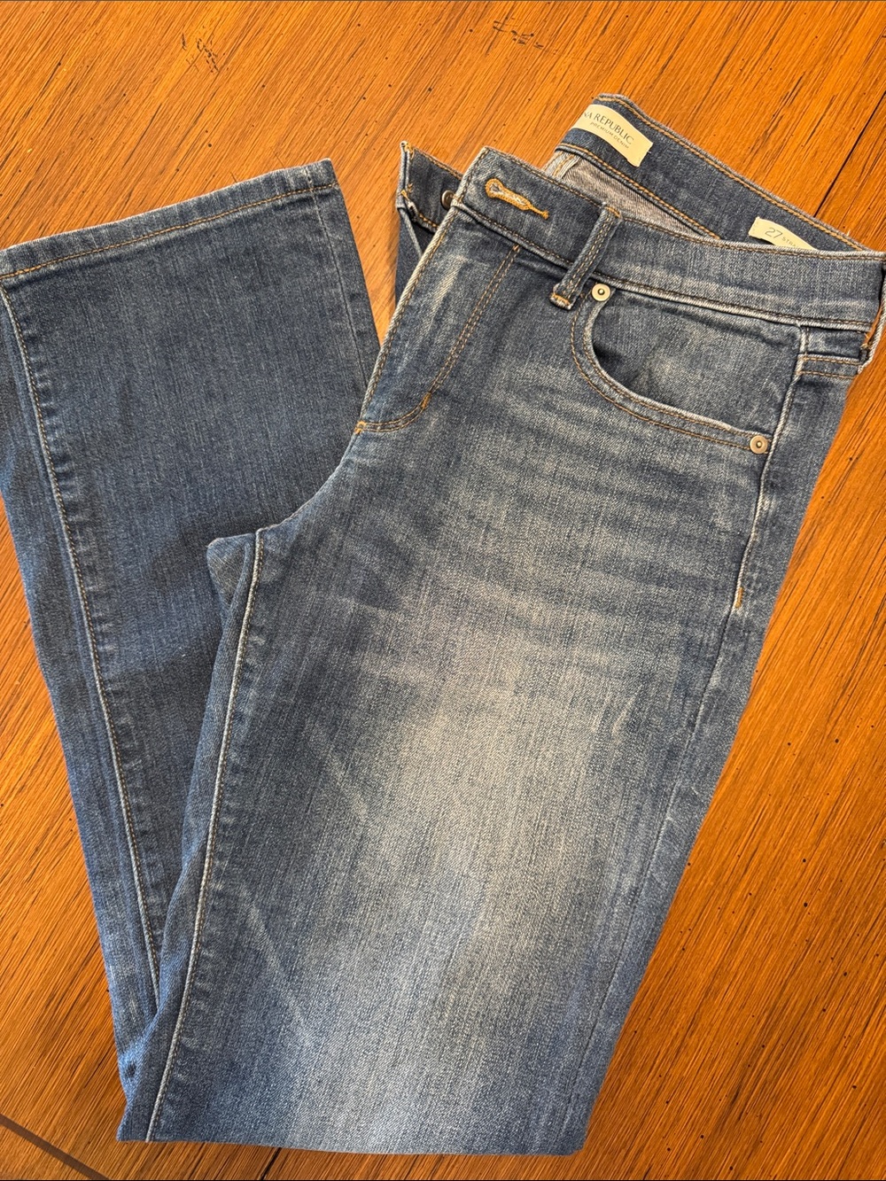Banana Republic Medium Wash Straight Leg Jeans Size 27, Length 29
